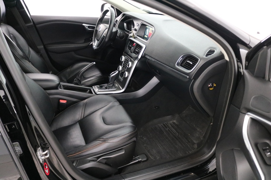 Volvo V40 Cross Country vaihtoauto