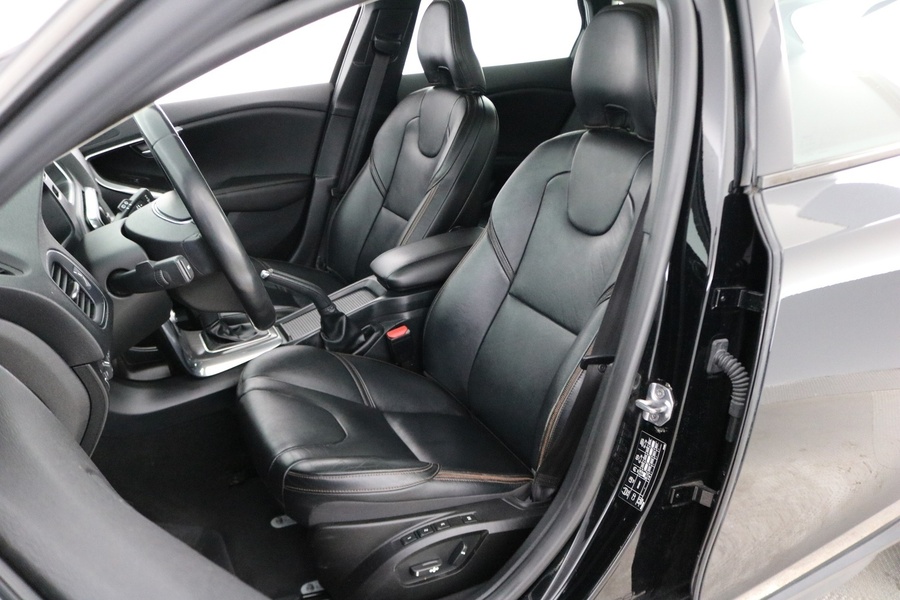 Volvo V40 Cross Country vaihtoauto