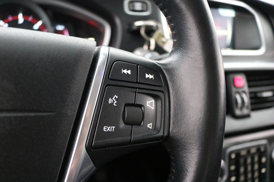 Volvo V40 Cross Country vaihtoauto