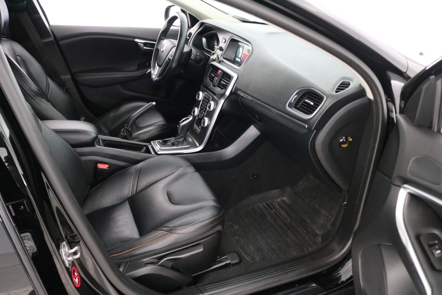 Volvo V40 Cross Country vaihtoauto