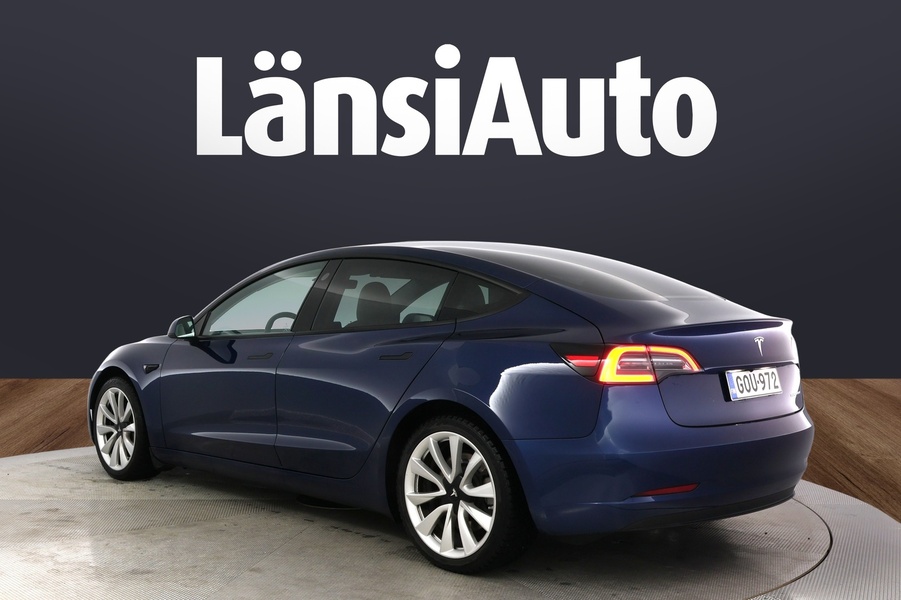 Tesla Model 3 vaihtoauto