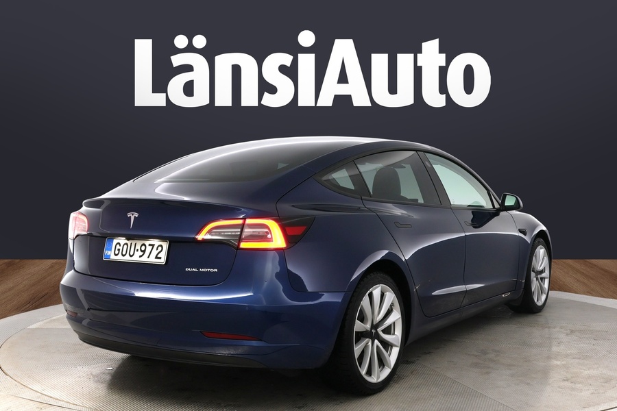 Tesla Model 3 vaihtoauto
