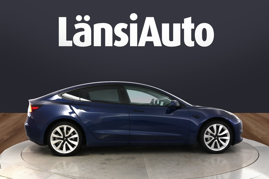 Tesla Model 3 vaihtoauto