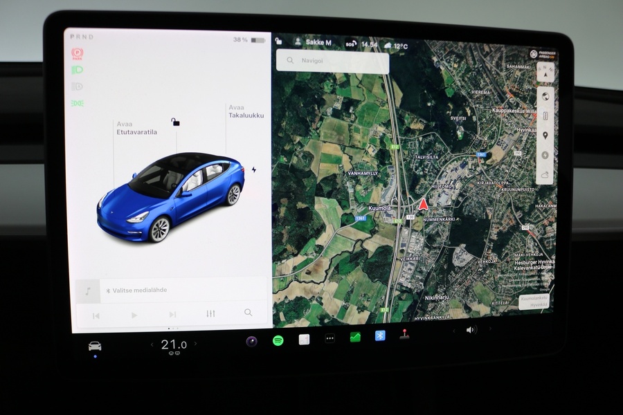 Tesla Model 3 vaihtoauto