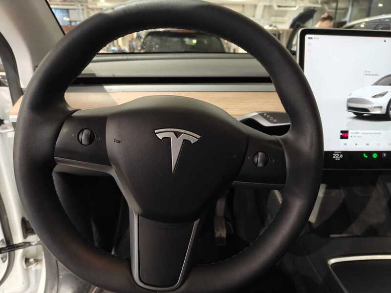 Tesla Model Y vaihtoauto