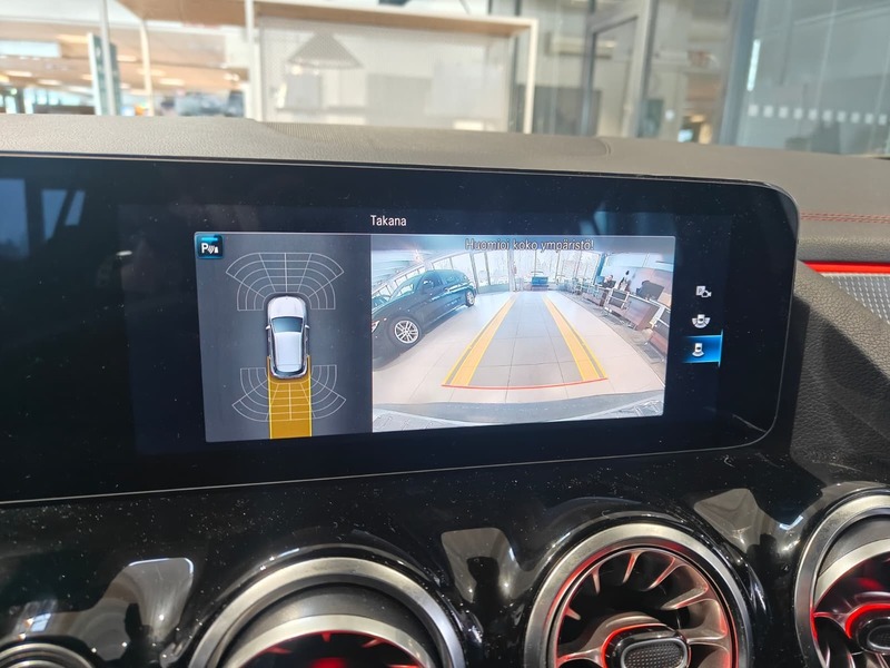 Mercedes-Benz EQA vaihtoauto