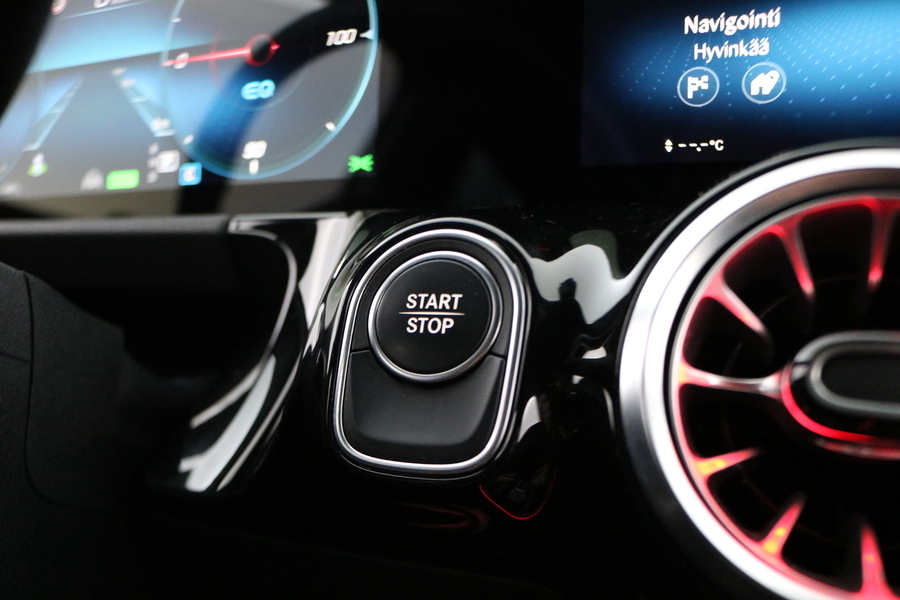 Mercedes-Benz EQA vaihtoauto