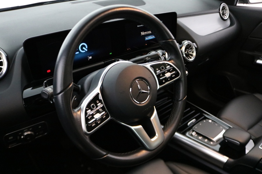 Mercedes-Benz EQA vaihtoauto