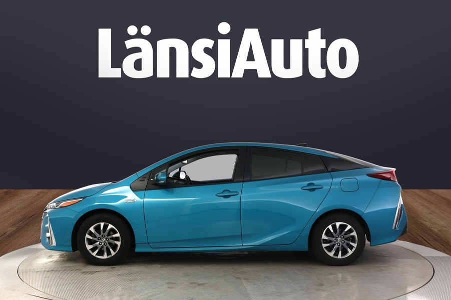 Toyota Prius Plug-in vaihtoauto