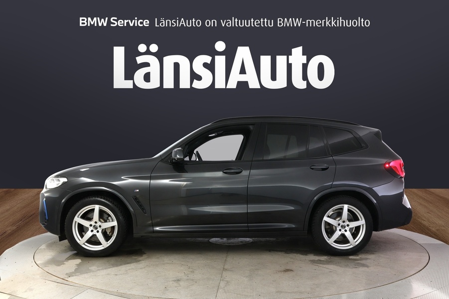 BMW iX3 vaihtoauto