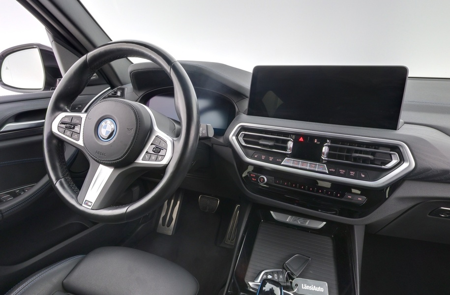 BMW iX3 vaihtoauto