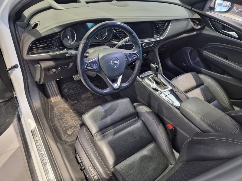 Opel Insignia vaihtoauto