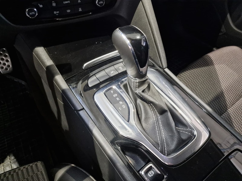 Opel Insignia vaihtoauto