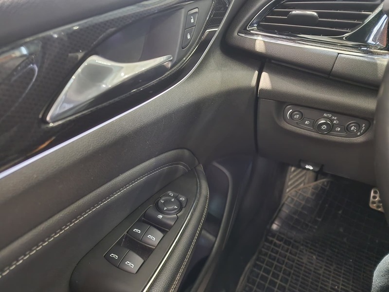 Opel Insignia vaihtoauto