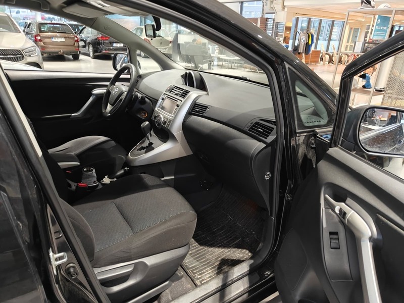 Toyota Verso vaihtoauto