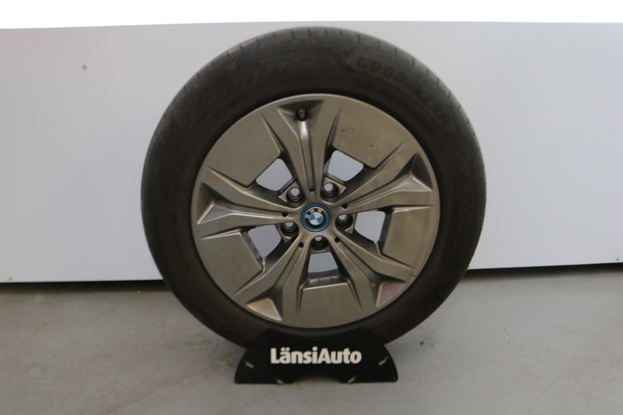 BMW iX1 vaihtoauto