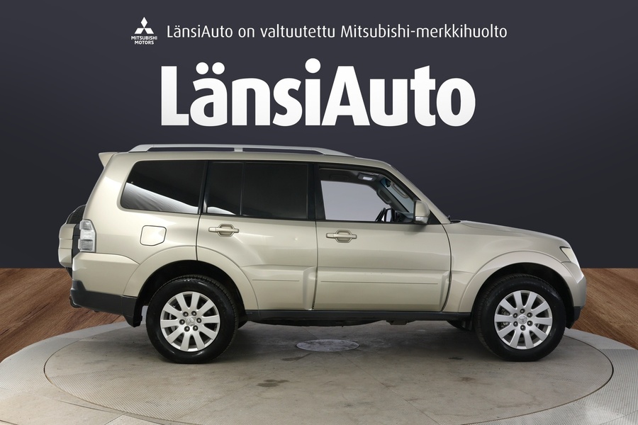 Mitsubishi Pajero vaihtoauto
