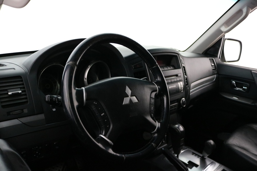 Mitsubishi Pajero vaihtoauto