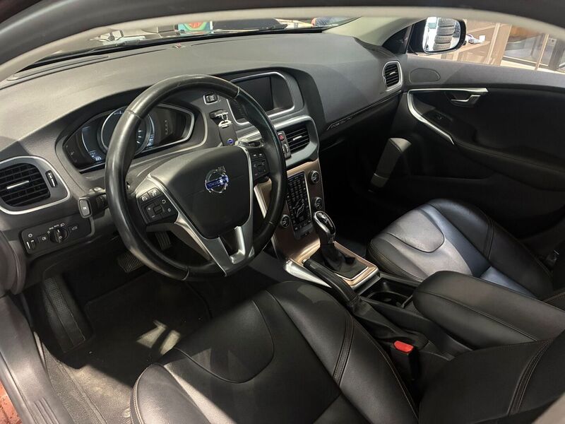 Volvo V40 Cross Country vaihtoauto