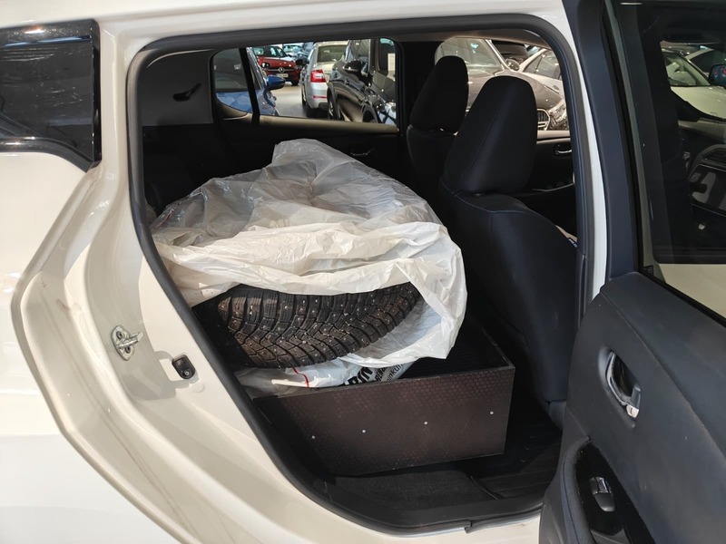 Nissan Leaf vaihtoauto