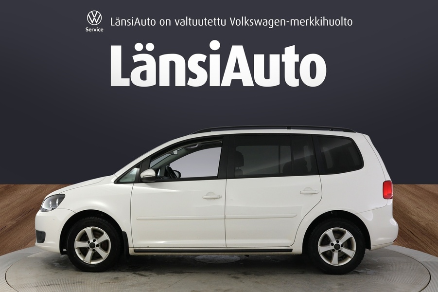 Volkswagen Touran vaihtoauto