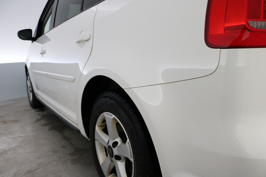 Volkswagen Touran vaihtoauto