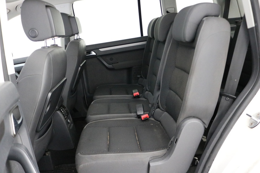 Volkswagen Touran vaihtoauto