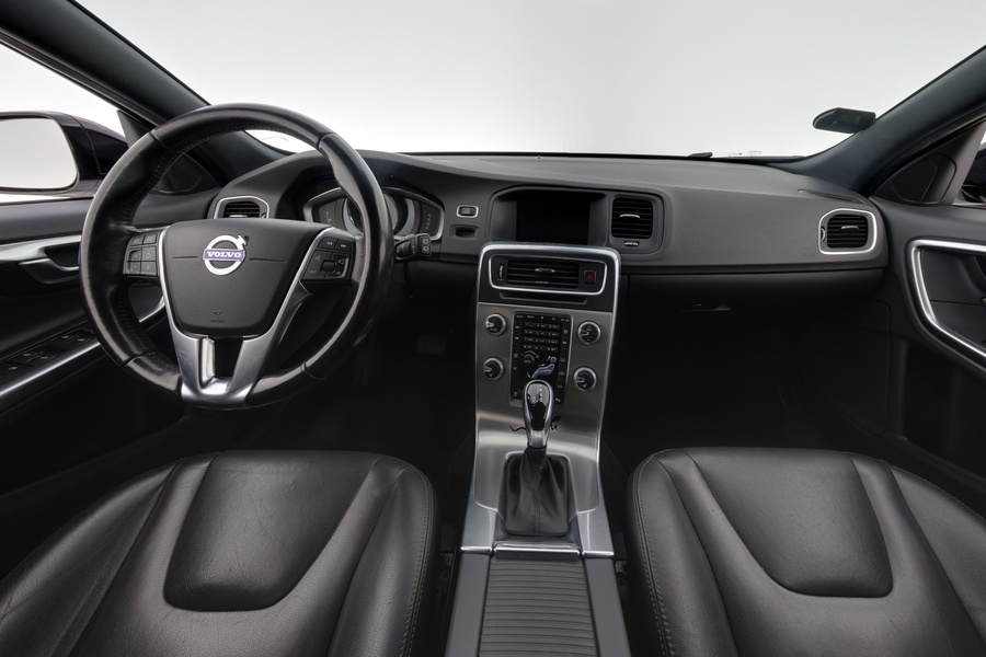 Volvo V60 Cross Country vaihtoauto