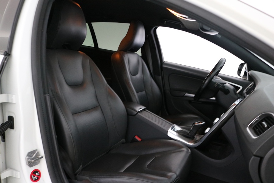 Volvo V60 Cross Country vaihtoauto