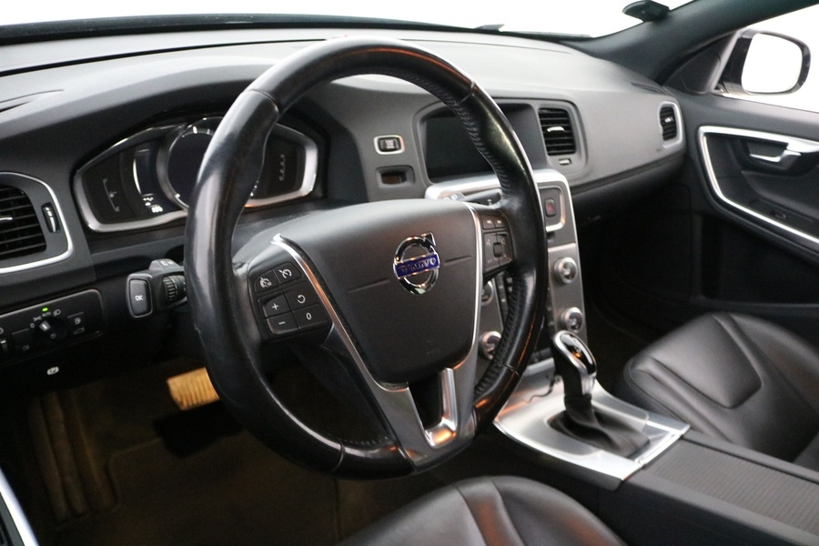 Volvo V60 Cross Country vaihtoauto