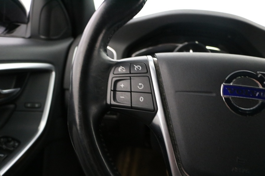 Volvo V60 Cross Country vaihtoauto