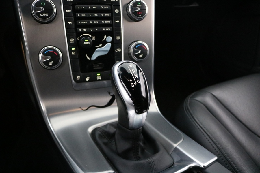 Volvo V60 Cross Country vaihtoauto