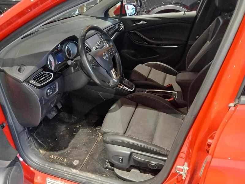 Opel Astra vaihtoauto