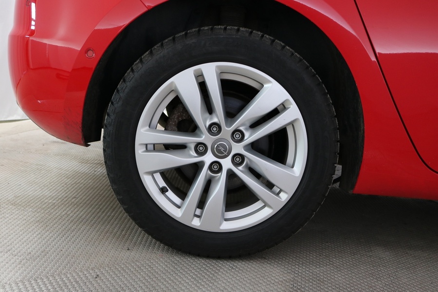 Opel Astra vaihtoauto