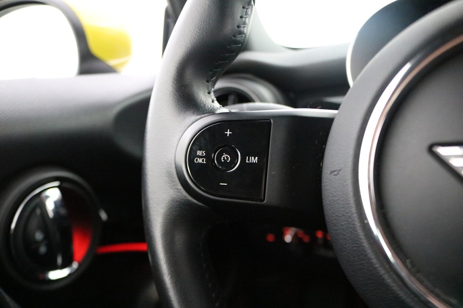 Mini Hatchback vaihtoauto