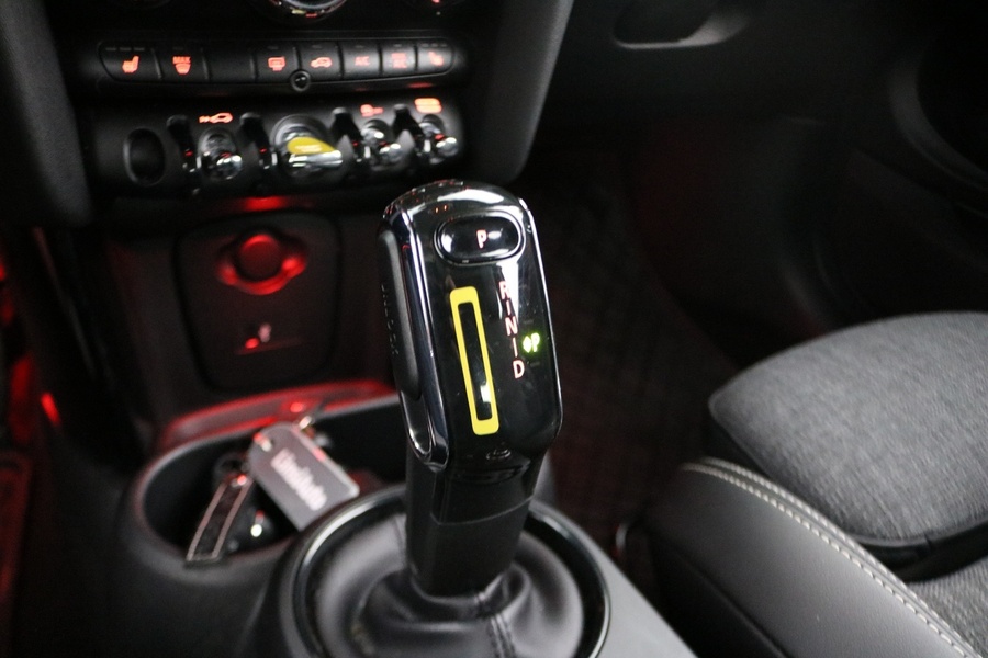 Mini Hatchback vaihtoauto