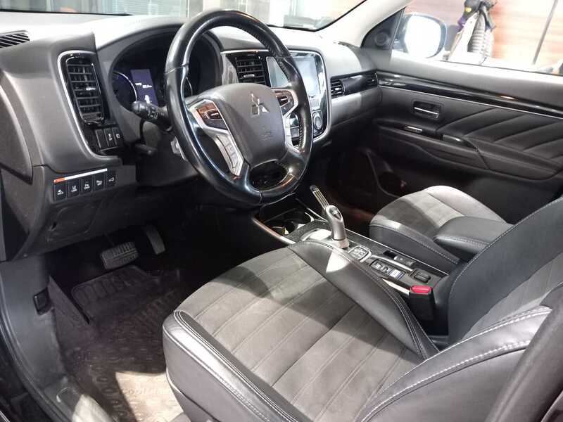 Mitsubishi Outlander PHEV vaihtoauto