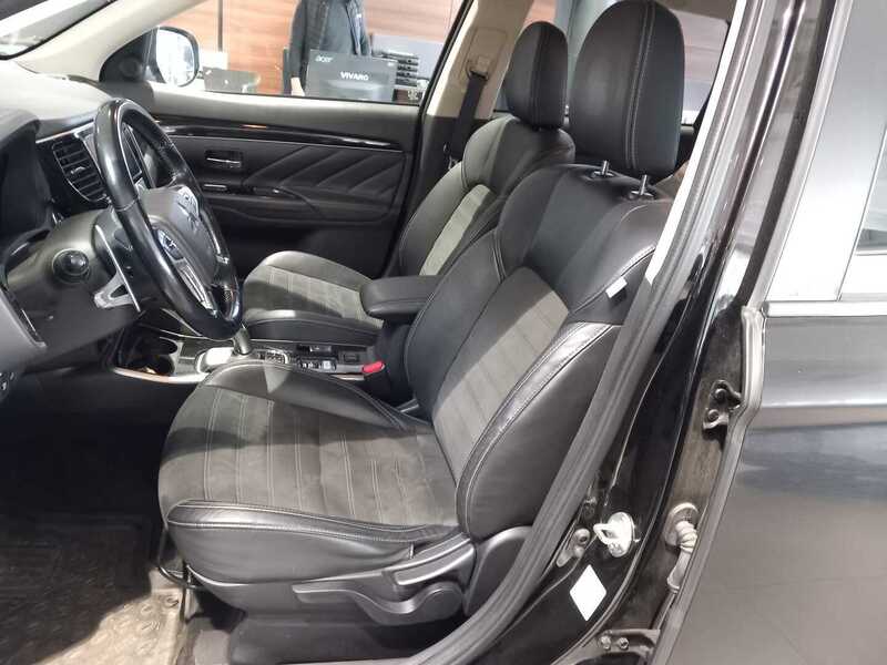 Mitsubishi Outlander PHEV vaihtoauto