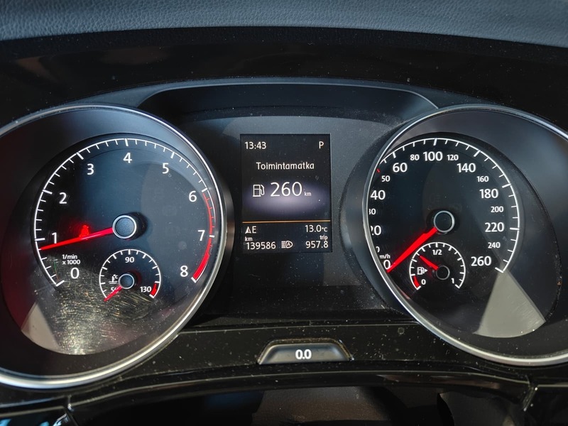 Volkswagen Touran vaihtoauto