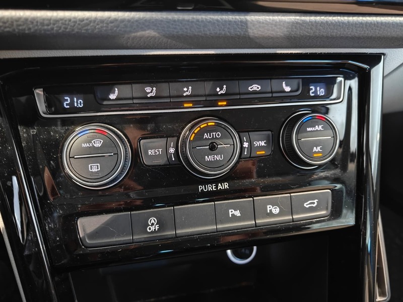 Volkswagen Touran vaihtoauto