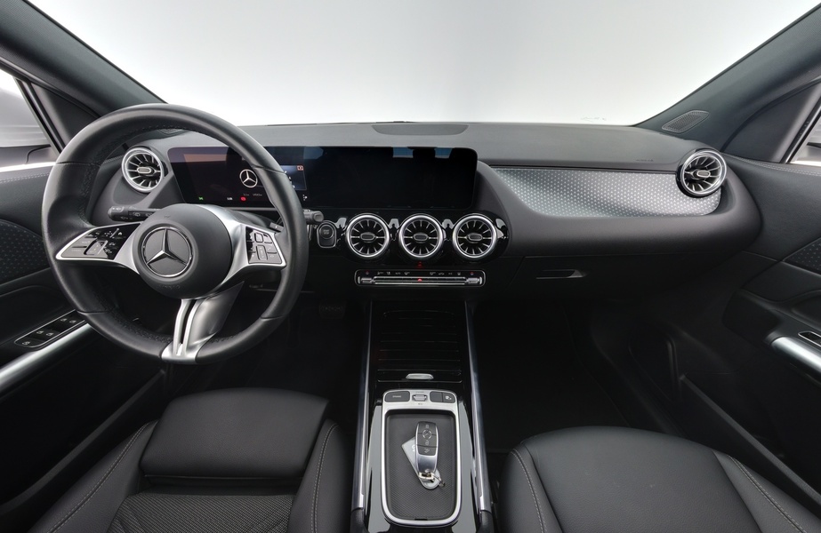 Mercedes-Benz EQA vaihtoauto