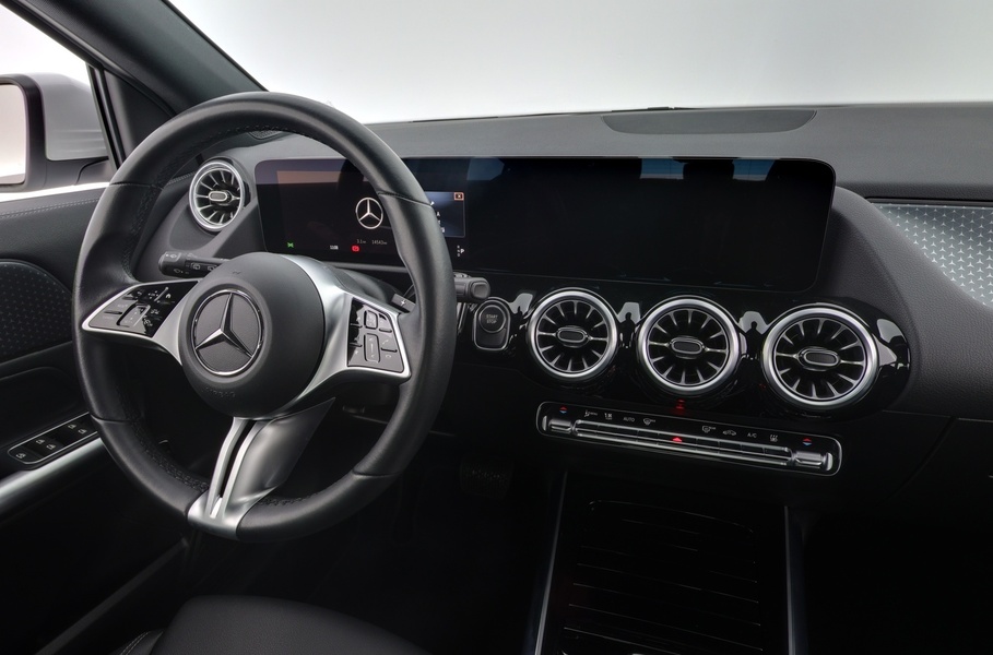 Mercedes-Benz EQA vaihtoauto