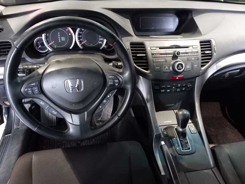 Honda Accord vaihtoauto