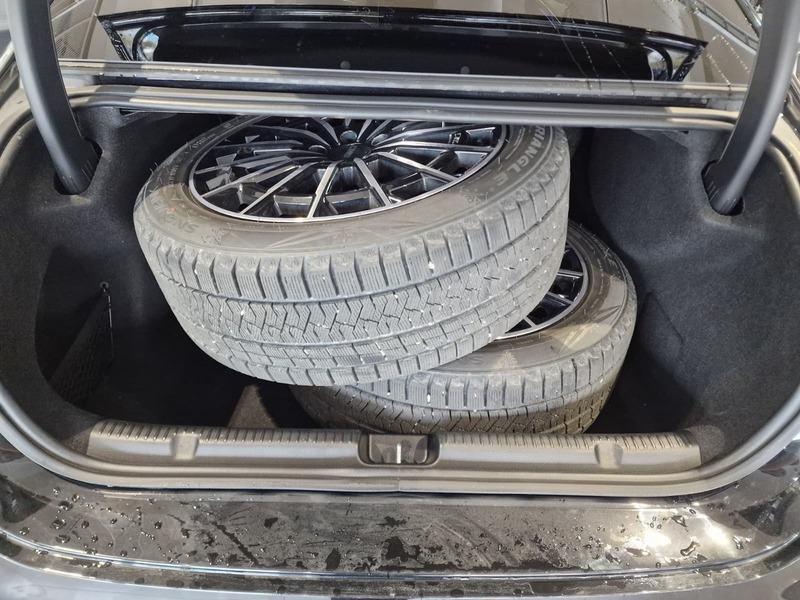 Mercedes-Benz EQE vaihtoauto