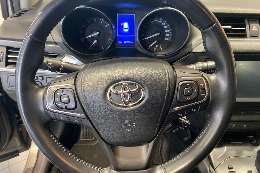 Toyota Avensis vaihtoauto