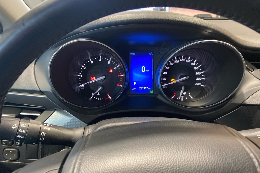 Toyota Avensis vaihtoauto