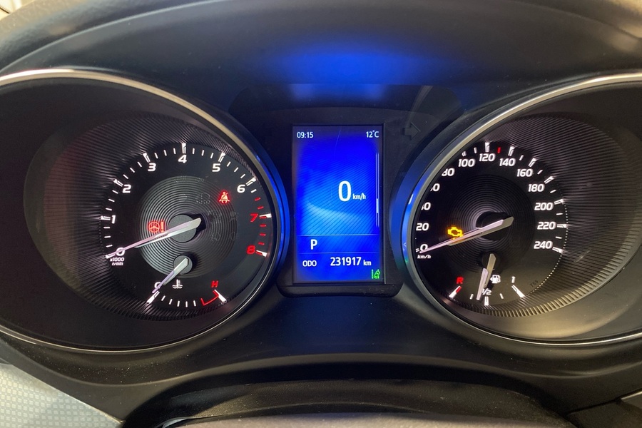 Toyota Avensis vaihtoauto