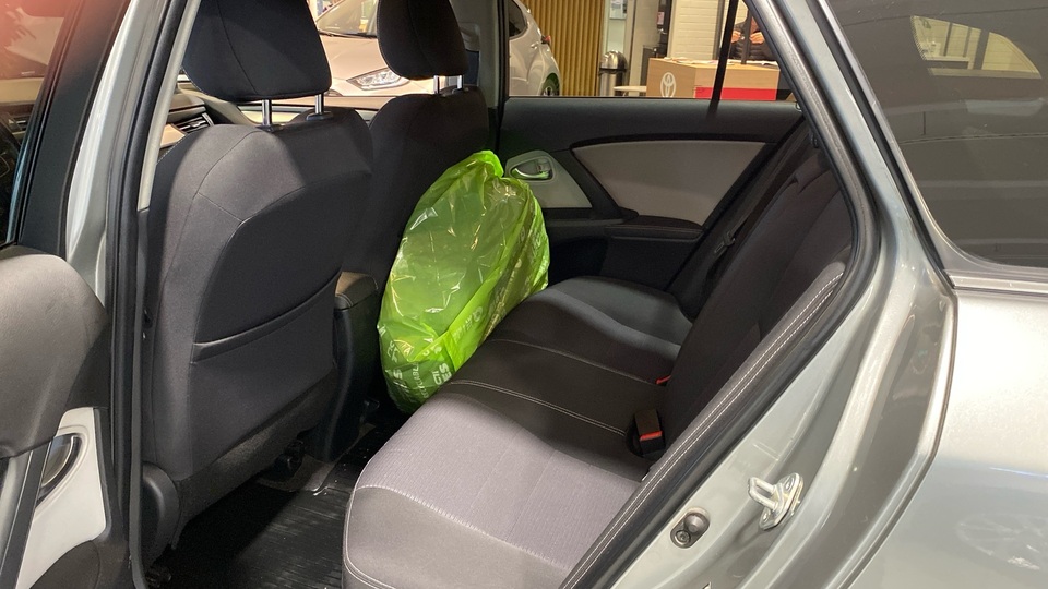 Toyota Avensis vaihtoauto