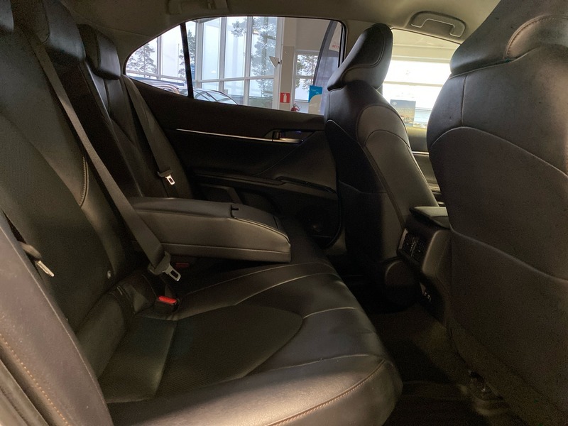 Toyota Camry vaihtoauto