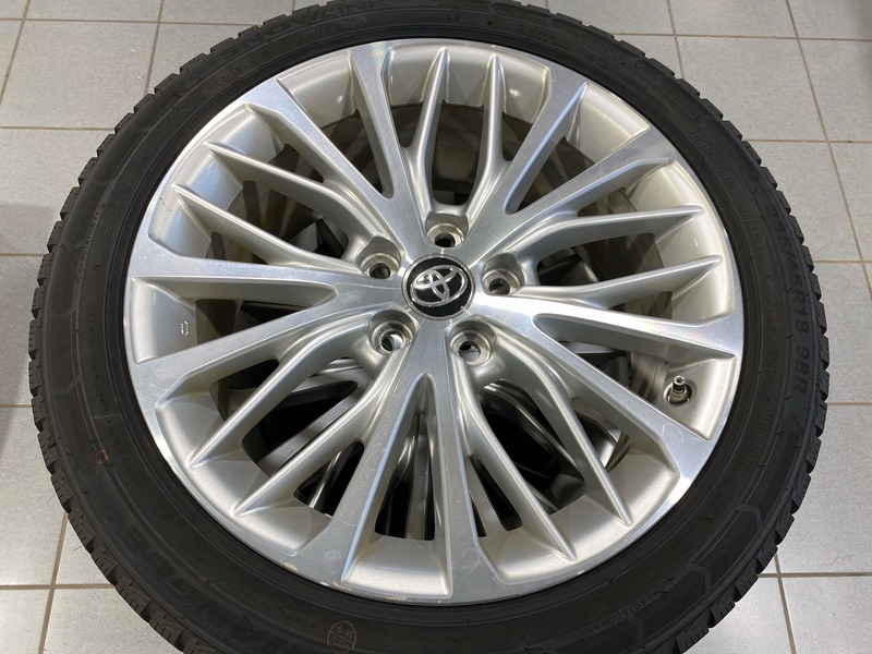 Toyota Camry vaihtoauto